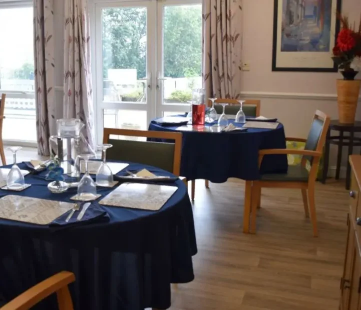 Restaurant-style dining room at Avon Lodge nursing home in Bristol