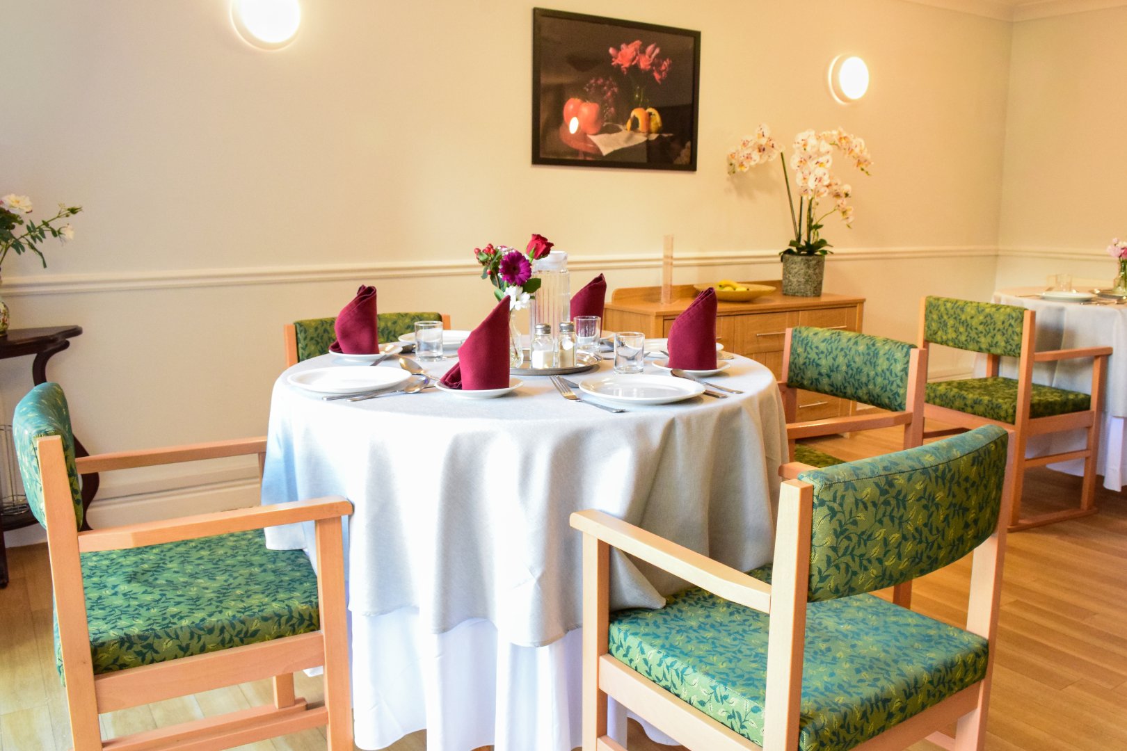 Cedar Court - Dining room 2