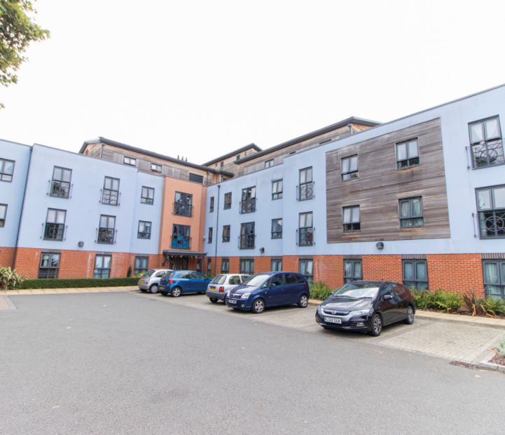 Kingsley Court Care Home in Hayes | Healthcare Homes