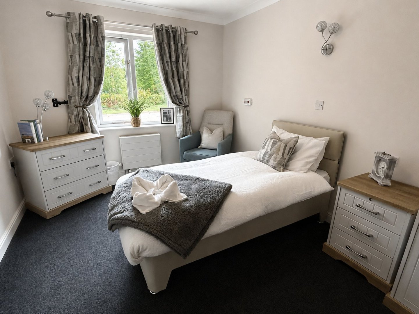 Olive House bedroom