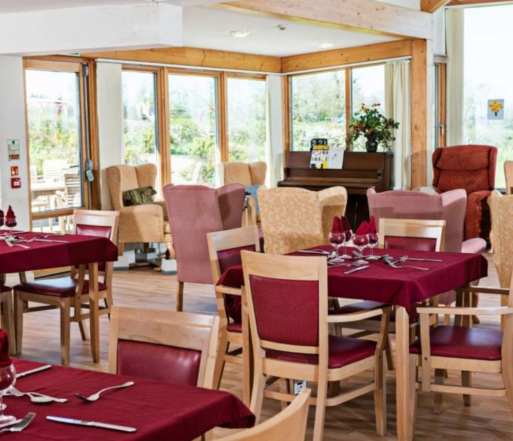 The-old-vicarage-care-home-dining-room