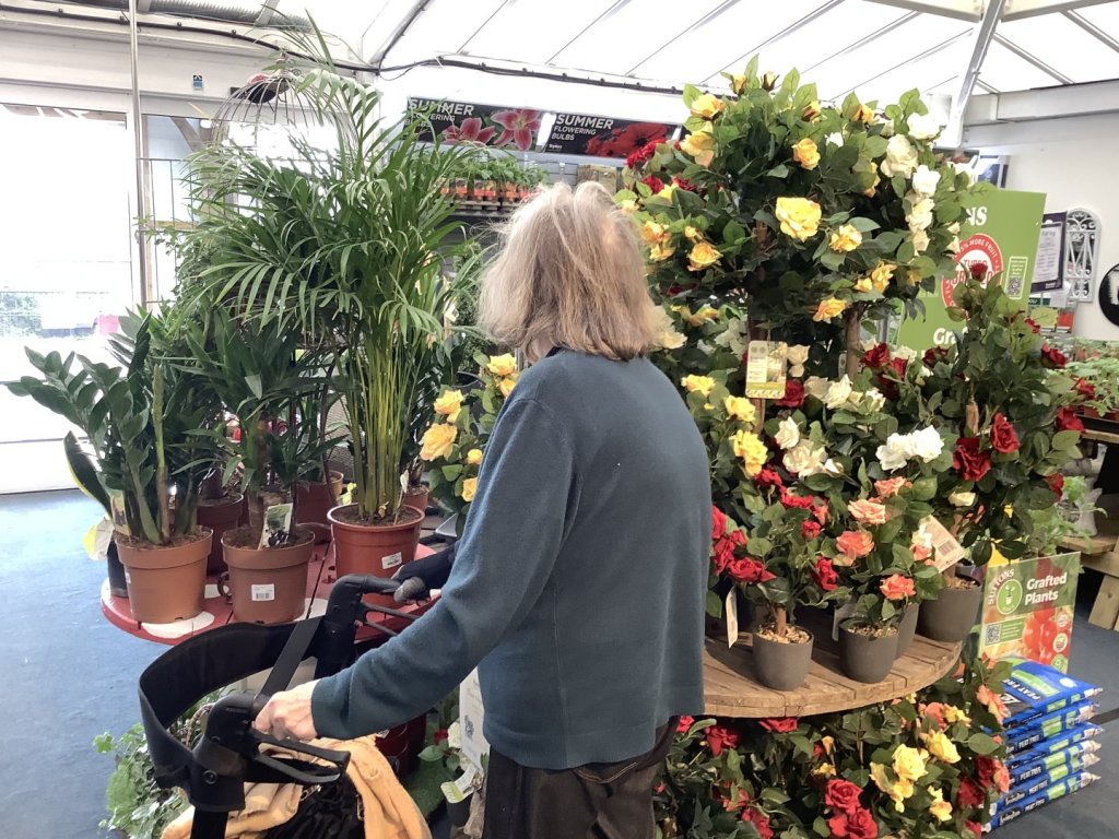 Avon Lodge Residents Enjoy Outing to Local Garden Centre