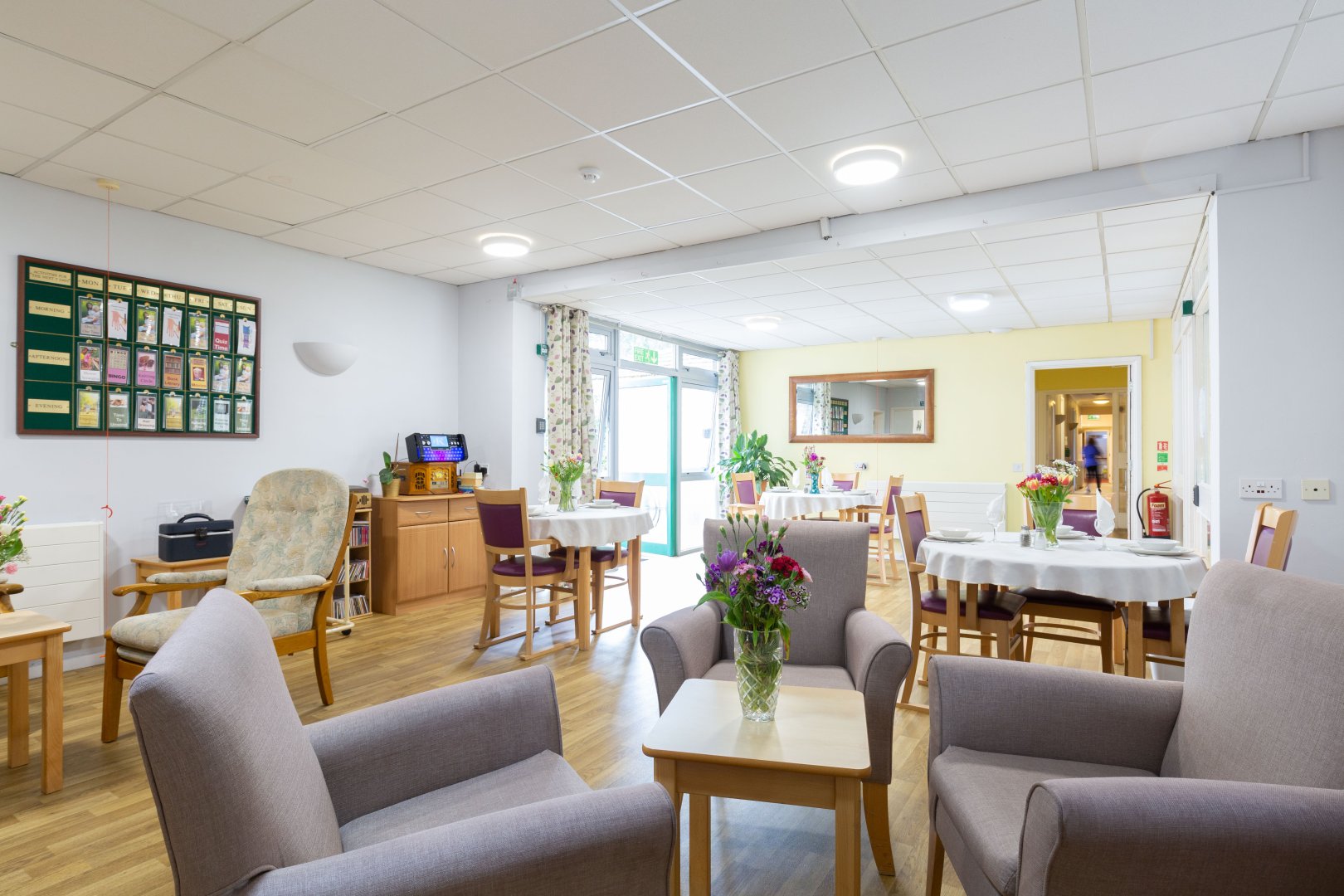 The Hillings Lounge 2